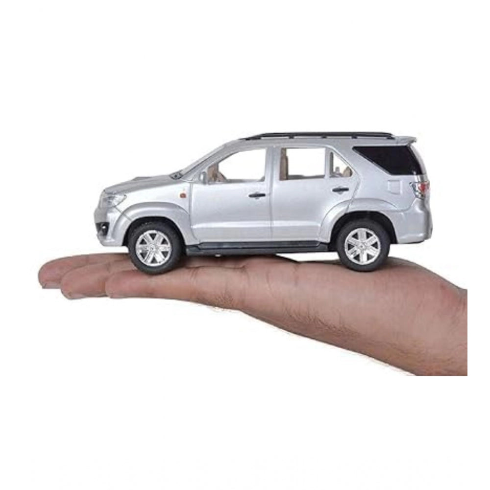 Roneclick Plastic Fortuner Off Road Suv Miniature Pull Back (Assorted)